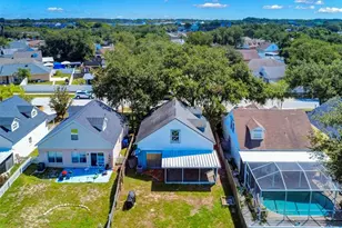 22817 St Thomas Cir, Lutz, FL 33549 - Photo 10