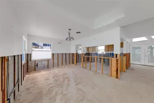 814 Bay Point Dr, Madeira Beach, FL 33708 - Photo 30