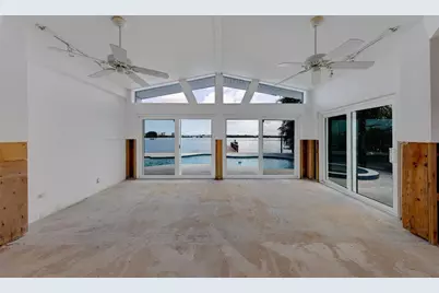 814 Bay Point Drive, Madeira Beach, FL 33708 - Photo 22