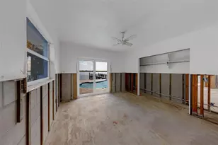814 Bay Point Dr, Madeira Beach, FL 33708 - Photo 40