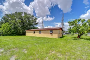 3210 W Giddens Ave, Tampa, FL 33614 - Photo 10
