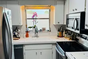 108 Villa Dr, Osprey, FL 34229 - Photo 4