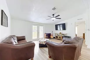 12717 Farmettes Rd, Lakeland, FL 33809 - Photo 4