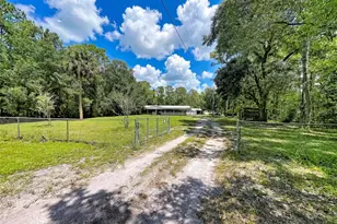 12717 Farmettes Rd, Lakeland, FL 33809 - Photo 2