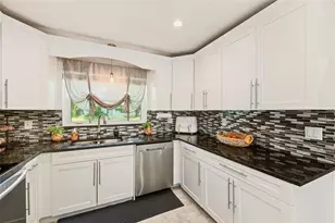 2165 Campus Dr, Clearwater, FL 33764 - Photo 12