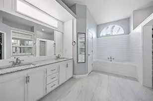 28707 Raleigh Pl, Wesley Chapel, FL 33545 - Photo 18