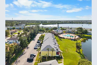 111 Seahorse Drive SE #A, Saint Petersburg, FL 33705 - Photo 6