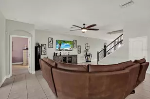 652 Tierra Dr, Spring Hill, FL 34609 - Photo 10