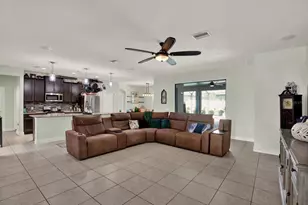 652 Tierra Dr, Spring Hill, FL 34609 - Photo 8