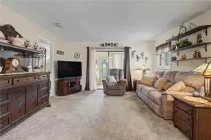 38225 Boxwood Dr, Zephyrhills, FL 33542 - Photo 4