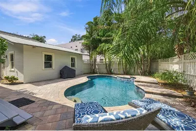 1801 W Hills Avenue, Tampa, FL 33606 - Photo 2