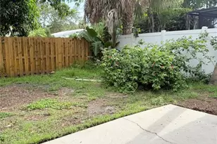 8068 23rd Ave N, Saint Petersburg, FL 33710 - Photo 14