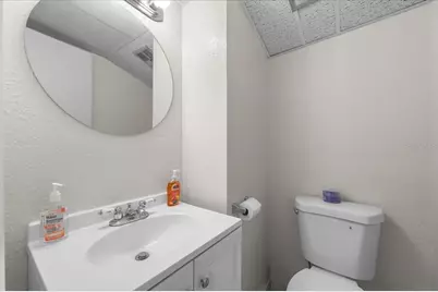 5644 Townhouse Drive, New Port Richey, FL 34652 - Photo 16
