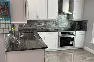 3440 Laurel Dale Dr, Tampa, FL 33618 - Photo 2