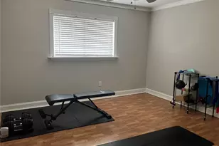 3440 Laurel Dale Dr, Tampa, FL 33618 - Photo 14