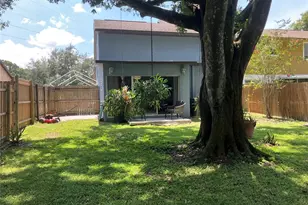 3440 Laurel Dale Dr, Tampa, FL 33618 - Photo 16