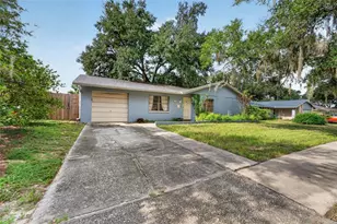 1917 Cedarbrooke Dr, Lutz, FL 33549 - Photo 2