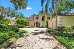 1524 Brightwaters Blvd NE, Saint Petersburg, FL 33704 - Photo 2
