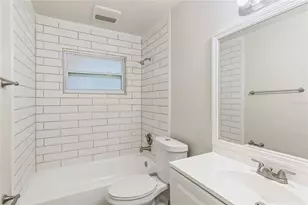 4680 Cronin Dr, Sarasota, FL 34232 - Photo 12