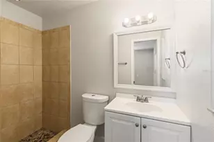 4680 Cronin Dr, Sarasota, FL 34232 - Photo 18