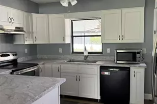 38745 Cambridge Dr, Zephyrhills, FL 33540 - Photo 6