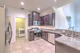 2111 Broadway View Ave, Brandon, FL 33510 - Photo 14