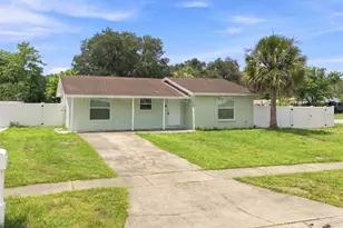 8344 Drycreek Dr, Tampa, FL 33615 - Photo 2