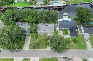 10718 Drummond Rd, Tampa, FL 33615 - Photo 36