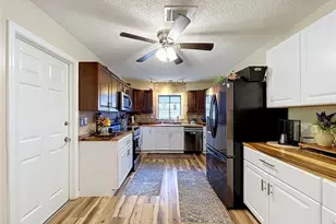 6250 Cedarbrook Dr N, Pinellas Park, FL 33782 - Photo 16