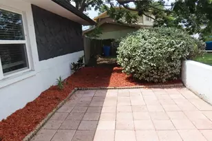 7515 Winging Way Dr, Tampa, FL 33615 - Photo 2