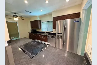 4512 Sweetwater Lake Drive #10, Tampa, FL 33613 - Photo 6
