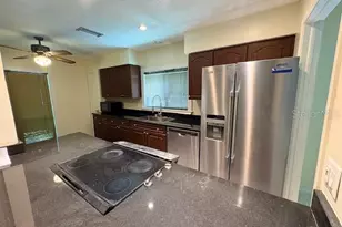 4512 Sweetwater Lake Dr, Tampa, FL 33613 - Photo 6