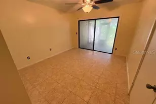 4512 Sweetwater Lake Dr, Tampa, FL 33613 - Photo 12