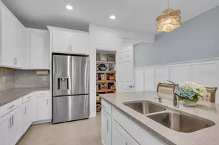 7644 Livewell Ln, Sarasota, FL 34240 - Photo 14