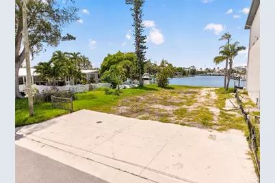 331 Boca Ciega Drive, Madeira Beach, FL 33708 - Photo 2