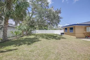 9046 3rd St N, Saint Petersburg, FL 33702 - Photo 14