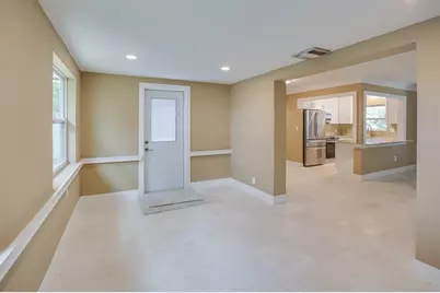 9046 3rd Street N, Saint Petersburg, FL 33702 - Photo 26