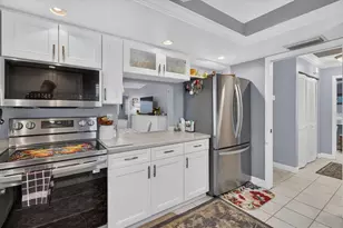 5988 Bonaventure Pl, Sarasota, FL 34243 - Photo 24