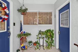 5988 Bonaventure Pl, Sarasota, FL 34243 - Photo 18