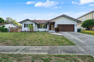 1035 Anclote Dr, Tarpon Springs, FL 34689 - Photo 6