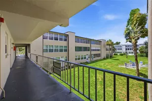 9940 47th Ave N, Saint Petersburg, FL 33708 - Photo 1