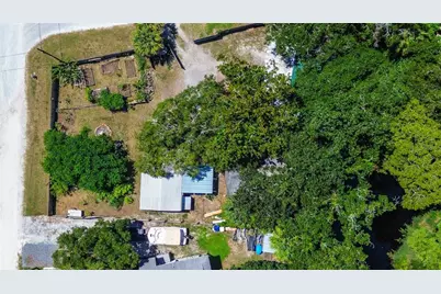 7033 Creek Drive, New Port Richey, FL 34655 - Photo 2