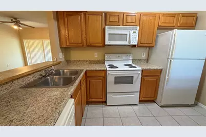 9523 Grovedale Circle #101, Riverview, FL 33578 - Photo 4