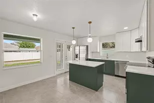 10324 Summerview Cir, Riverview, FL 33578 - Photo 6