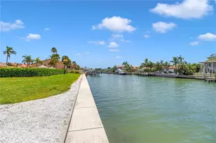 4900 Brittany Dr S, Saint Petersburg, FL 33715 - Photo 8
