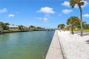 4900 Brittany Dr S, Saint Petersburg, FL 33715 - Photo 12