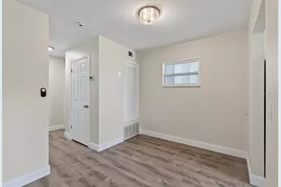 9904 Tulip Street N, Pinellas Park, FL 33782 - Photo 14