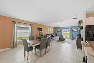 39745 Harvest Creek Ln, Zephyrhills, FL 33540 - Photo 8