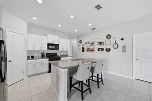 39745 Harvest Creek Ln, Zephyrhills, FL 33540 - Photo 12