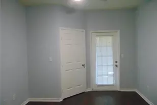 4323 Bayside Village Dr, Tampa, FL 33615 - Photo 20
